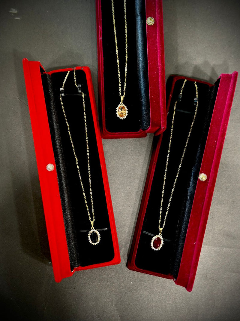 Elegant Oval Pendant Necklace Set ✨